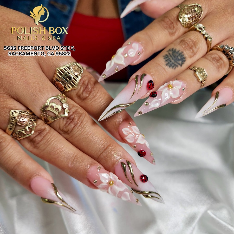 Trending July Nail Ideas